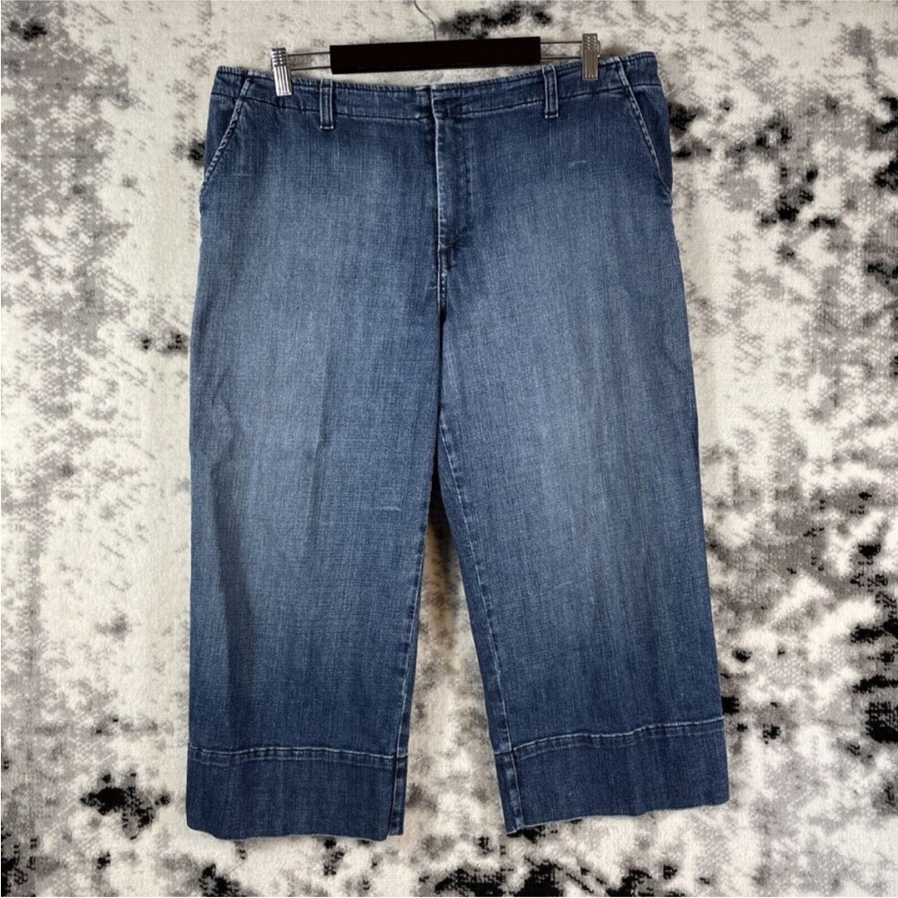 St. John Sport Women's Blue Cropped Jeans size 16